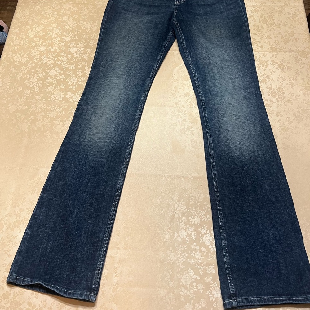 Wrangler Women's Bootcut Stretch Denim Jeans Size 9X36 Medium Wash Tall Low Rise - Picture 2 of 15